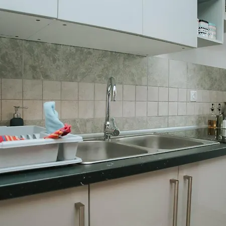 Apartma Metija Lux Z Savno 코바리드