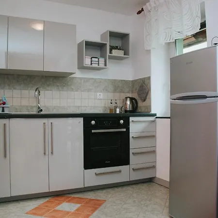 Apartma Metija Lux Z Savno