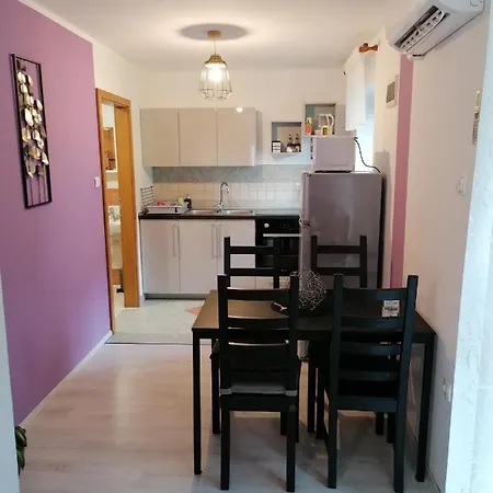 Apartma Metija Lux Z Savno 아파트